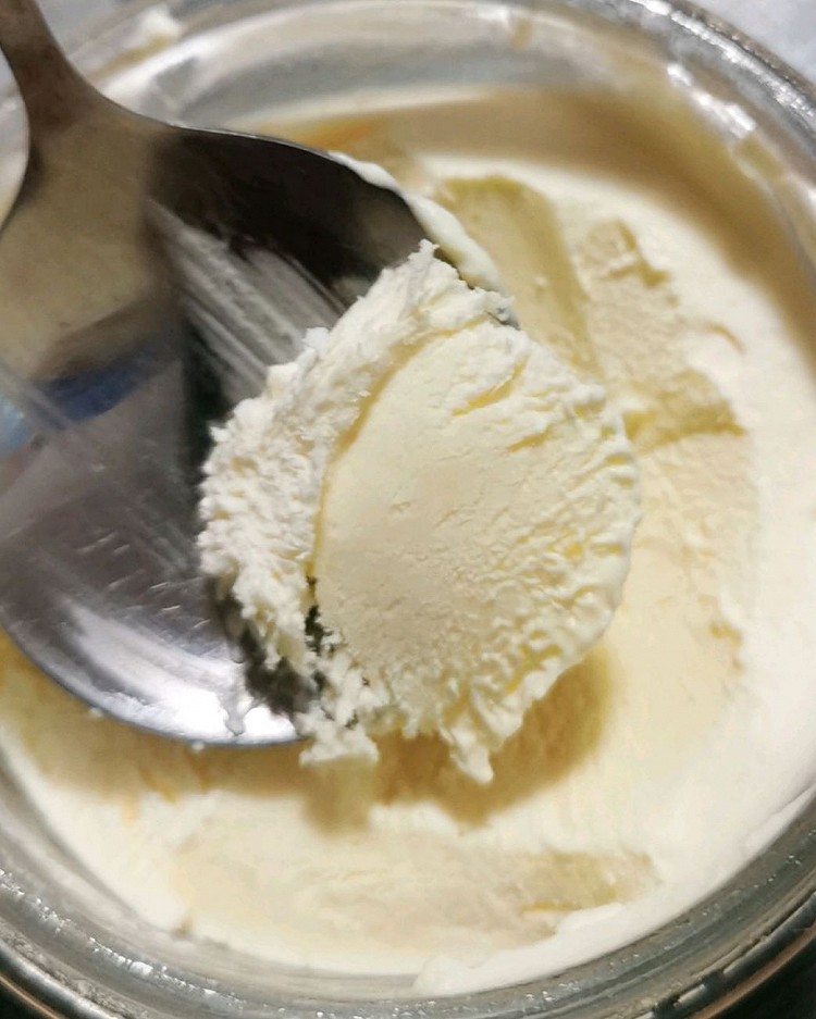 自制奶香冰淇淋（消耗淡奶油）的做法