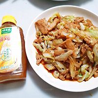 #鸡汁入家宴 感恩正当“食”#鸡汁白菜炒肉的做法图解1