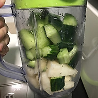 鲜榨蔬果汁的做法图解3