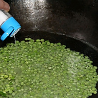 豌豆焖肉的做法图解3