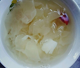 银耳百合汤的做法