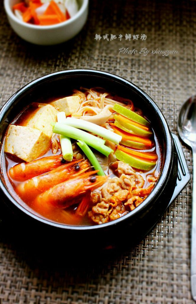 韩式肥牛鲜虾锅的做法