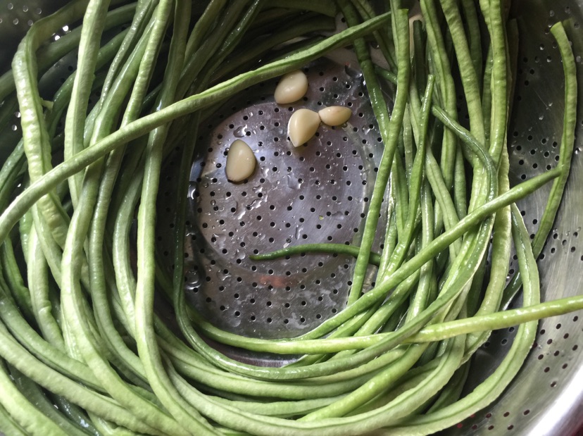 巧拌豇豆的做法图解1
