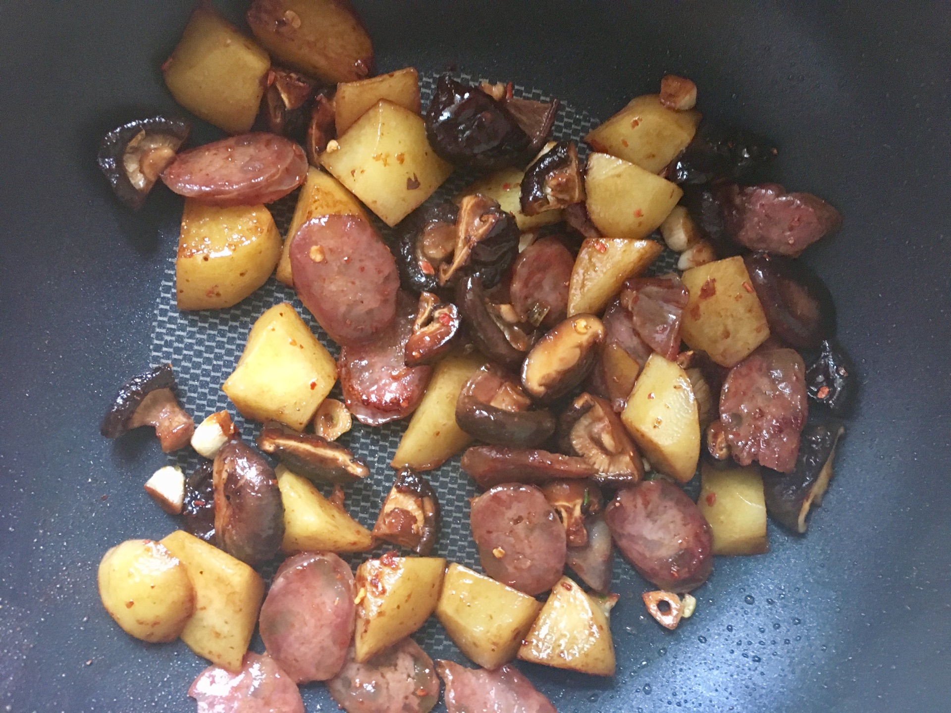 土豆香肠箜饭怎么做_土豆香肠箜饭的做法_豆果美食