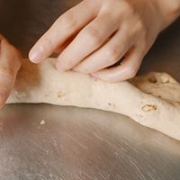 #奶香四溢 暖锅佳味#核桃马里奥面包的做法图解24
