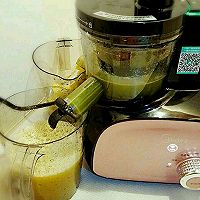 哈密瓜猕猴桃汁#爱的暖胃季-美的智能破壁料理机#的做法图解5