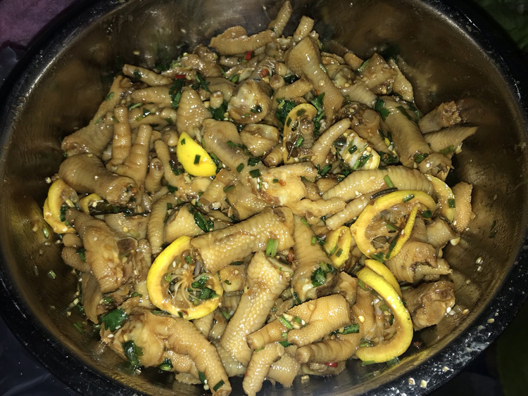 网红凉拌鸡脚的做法