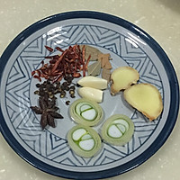 香酥扒皮鱼的做法图解1