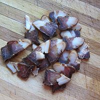 #元宵节美食大赏# 腊肉萝卜粉丝汤，清淡少油腻，解酒开胃的做法图解1