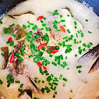 韭菜炒河虾+鲫鱼豆腐汤的做法图解6