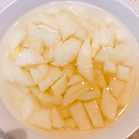 银耳莲子雪梨羹的做法图解3