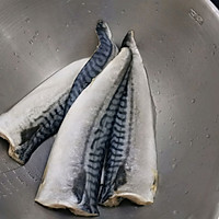 #秋天的第一条挪威青花鱼#香煎青花鱼的做法图解1
