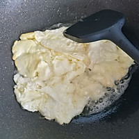 秋葵炒鸡蛋的做法图解3