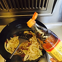 私房洋葱鸡蛋炒腊肠的做法图解11