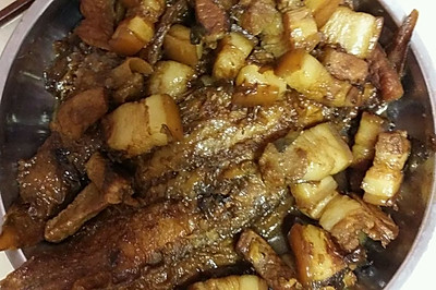 鳎目鱼炖肉