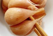 糖醋蒜的做法