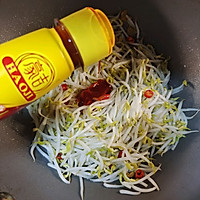 #豪吉小香风 做菜超吃香#麻辣绿豆芽的做法图解7