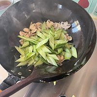 素炒口蘑的做法图解5