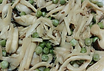 杂菇炒豌豆的做法