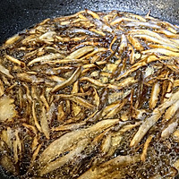 #《追着时间的厨房》节目同款美食复刻大赛#鸡枞菌油熬制的做法图解8