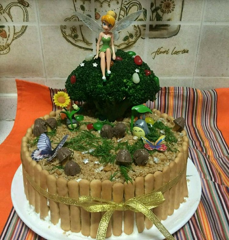 裱花手残党的生日蛋糕之森林小精灵的做法