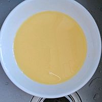 扣扣弹弹的鸡蛋羹    #舌尖上的乡村同款美食#的做法图解7