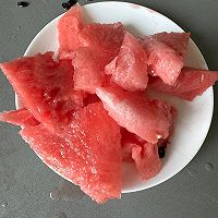 西瓜杨梅奶昔（夏日解暑奶昔）的做法图解1