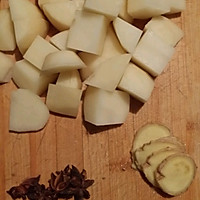 土豆烧鸡翅-第一次做的做法图解2