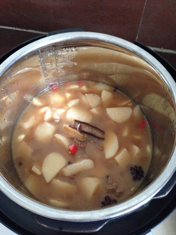 芋头仔炖牛肉