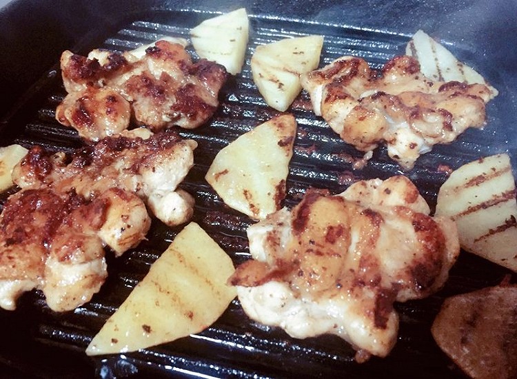 不懂做饭也能搞定的煎鸡腿的做法