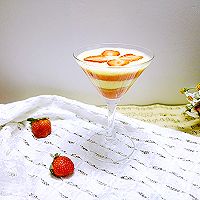 椰香草莓菠萝汁的做法图解5