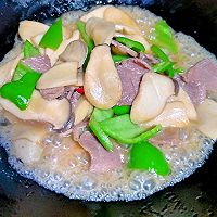 #米饭最强CP#青椒火腿肉炒菌菇的做法图解8