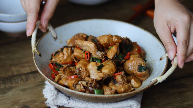 前男友教我做的醋炒鸡超下饭，好吃哭了的做法