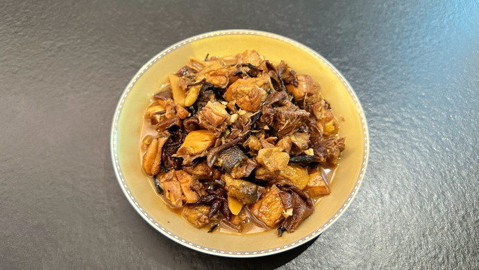 小鸡炖蘑菇