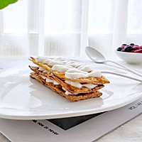 懒人早餐㊙️‼️手抓饼版酸奶拿破仑的做法图解7