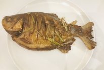 烤鲳鱼的做法