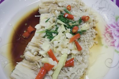 清蒸金针菇（凉菜）