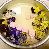 三色堇鲜花慕斯的做法图解19