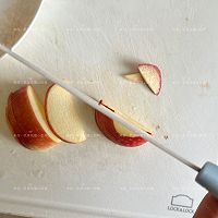 减脂赛蜜瓜凉拌苹果黄瓜丝#皇后红玫瑰花式做法#的做法图解8