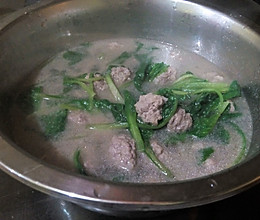 牛肉丸子小白菜汤的做法