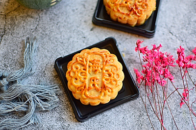 广式花生芝麻月饼