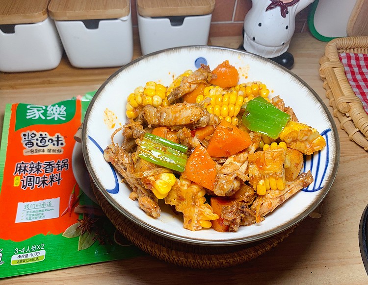 麻辣鸡翅香锅：鸡中翅这样做超下饭的做法