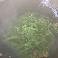 青椒炒肉（少肉版）的做法图解8