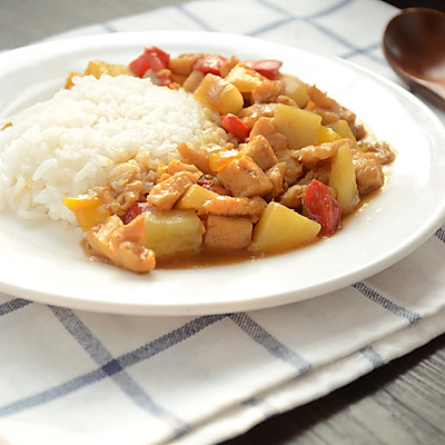 咖喱土豆鸡肉饭