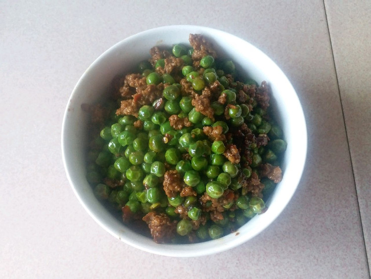 肉末焖青豌豆的做法