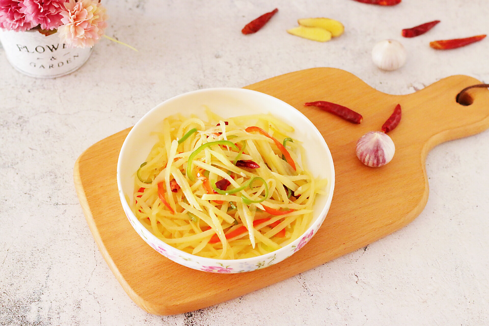 Hot and sour potato shreds