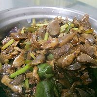 蒜苔爆炒鸡胗的做法图解6