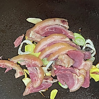 #家乡年味 鲜才够味#卤肉炒菜椒的做法图解5