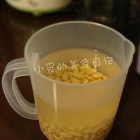 蒜香酱黄豆的做法图解2