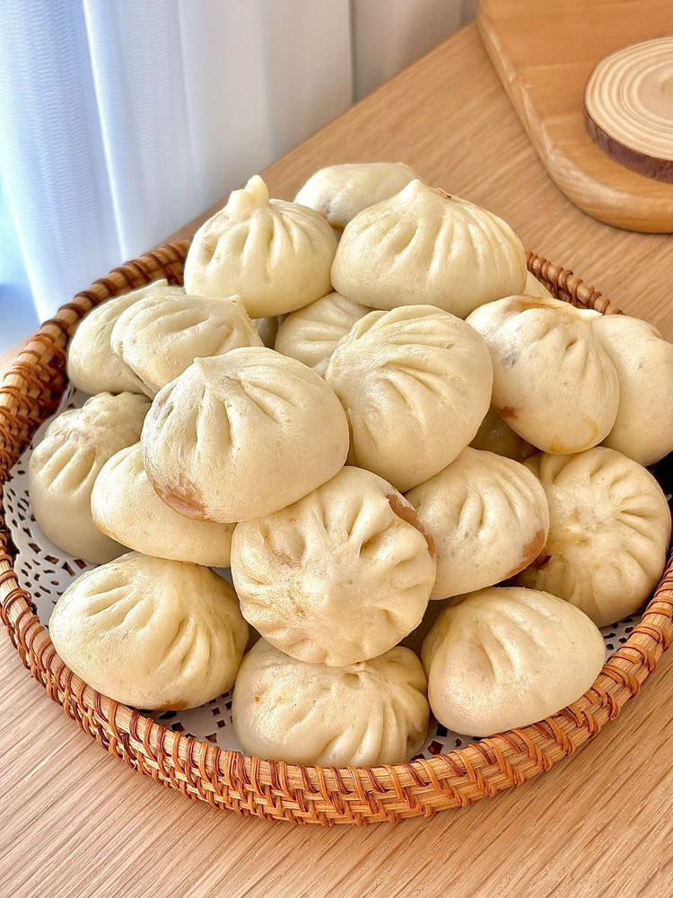 鲜肉小笼包（鲜嫩多汁详细调馅步骤）的做法